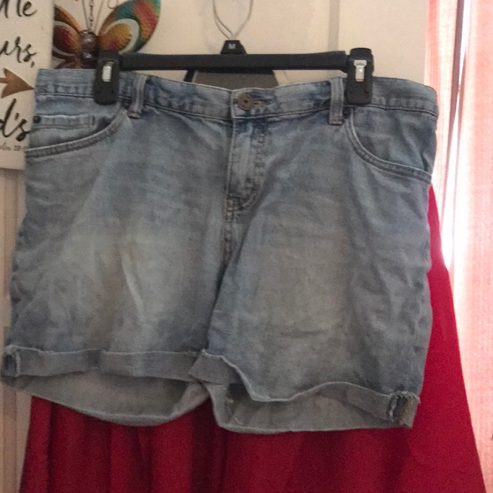 open to offers Mossimo Boyfriend Jean Shorts